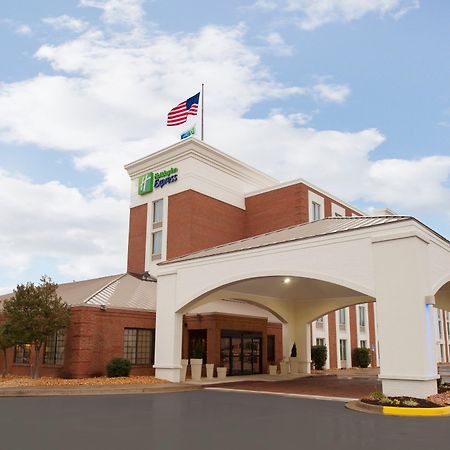 Holiday Inn Express Fredericksburg - Southpoint By Ihg Εξωτερικό φωτογραφία