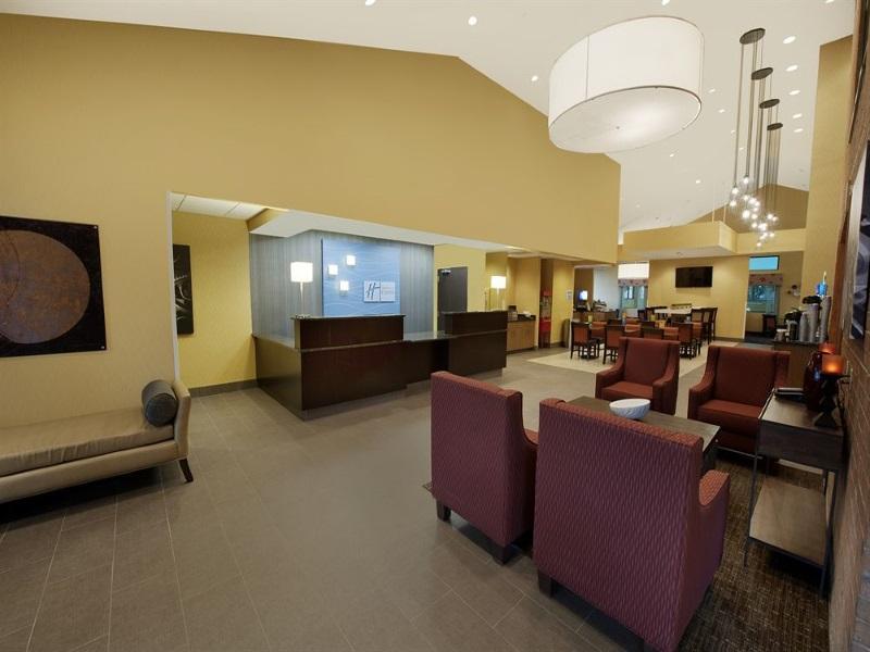 Holiday Inn Express Fredericksburg - Southpoint By Ihg Εξωτερικό φωτογραφία