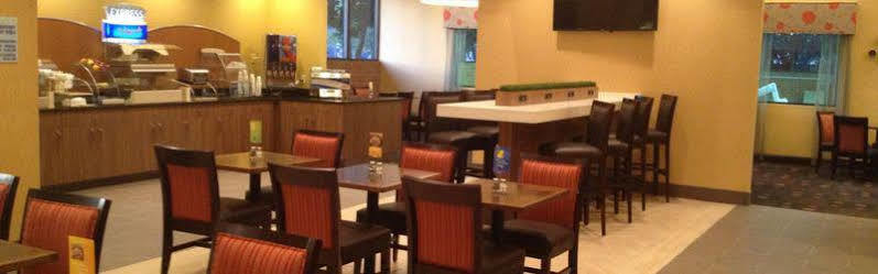 Holiday Inn Express Fredericksburg - Southpoint By Ihg Εξωτερικό φωτογραφία